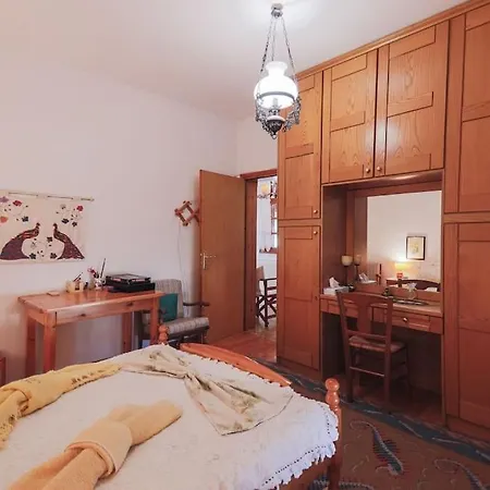 Zeusplace Magic Traditional Apartment